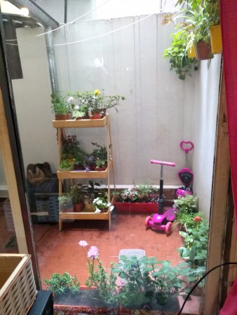 Monoambiente con Patio de 5m2 a mts Av.E. Rios y Av. Belgrano