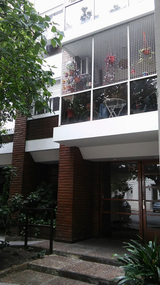 Nuevo precio! Excelente 4 ambientes con balcon aterrazado en Parque Centenario - Espacio guardacoche