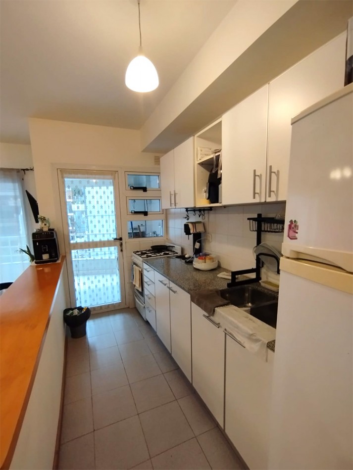 EXCELENTE Semipiso 2 amb con balcon aterrazado y toilette. Super luminoso! 59 m2 V. OLAGUER al 2700