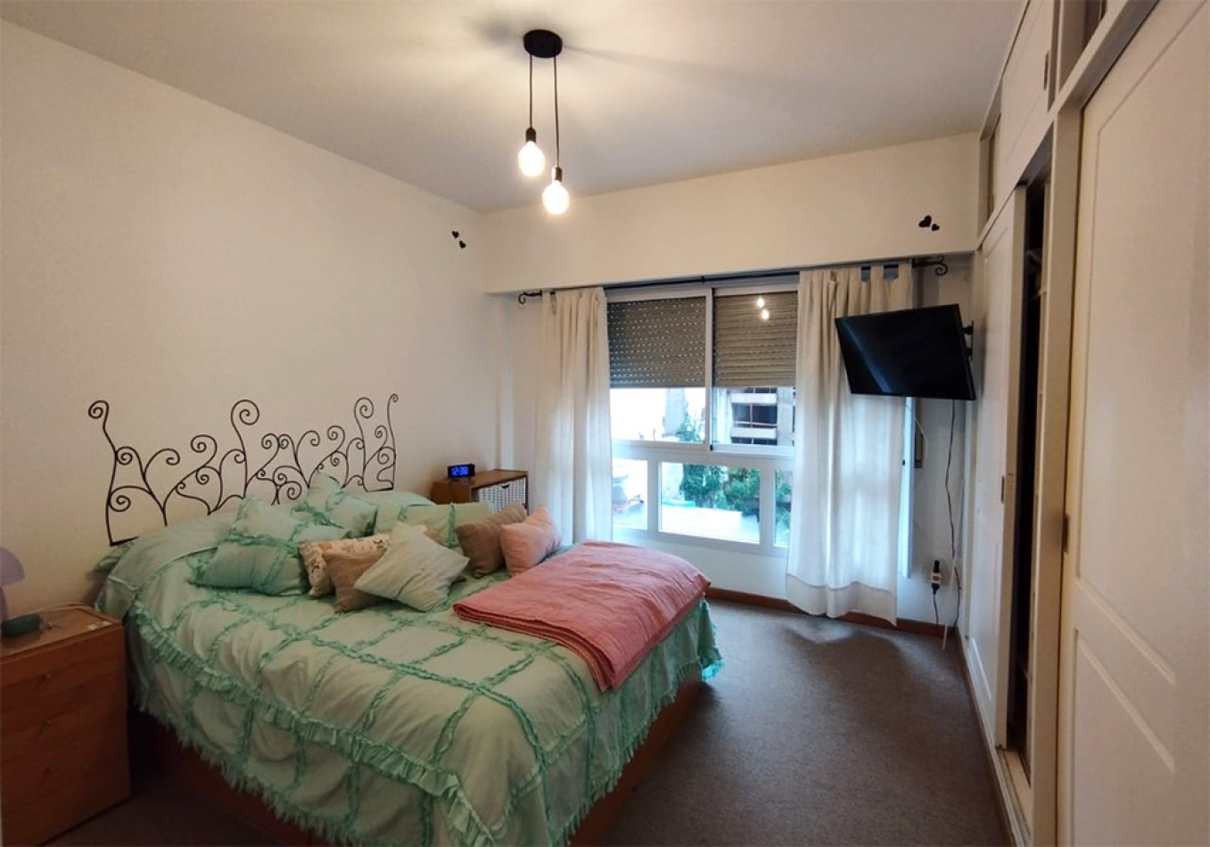 EXCELENTE Semipiso 2 amb con balcon aterrazado y toilette. Super luminoso! 59 m2 V. OLAGUER al 2700