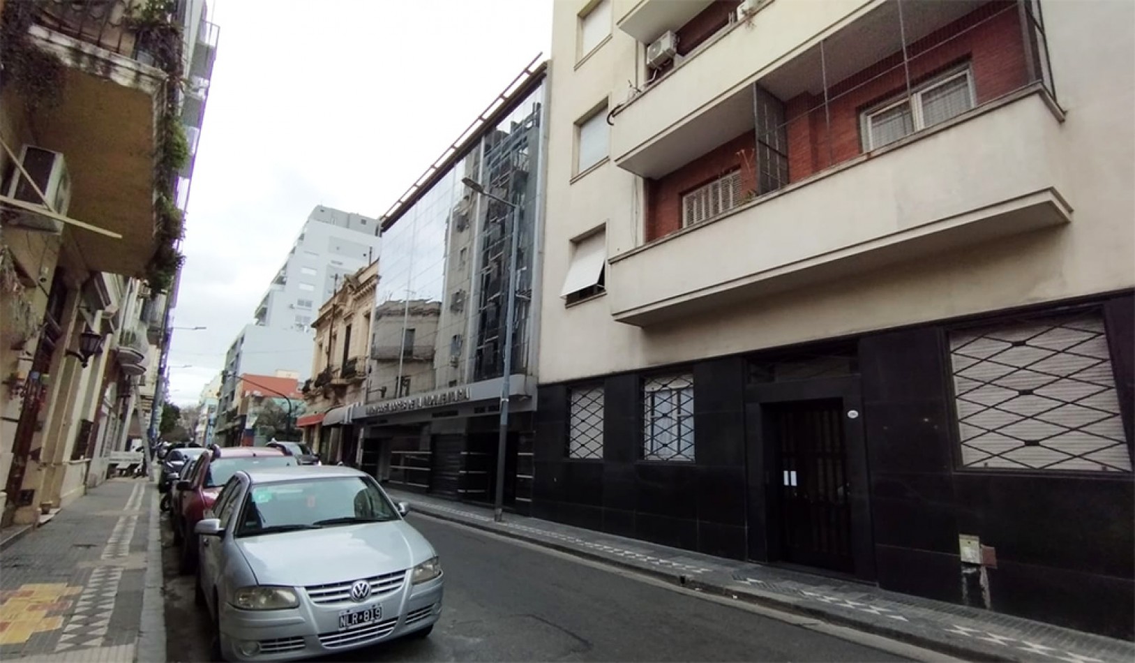 Excelente 3 ambientes con dependencia al contrafrente con vista a pulmon / Zona UADE