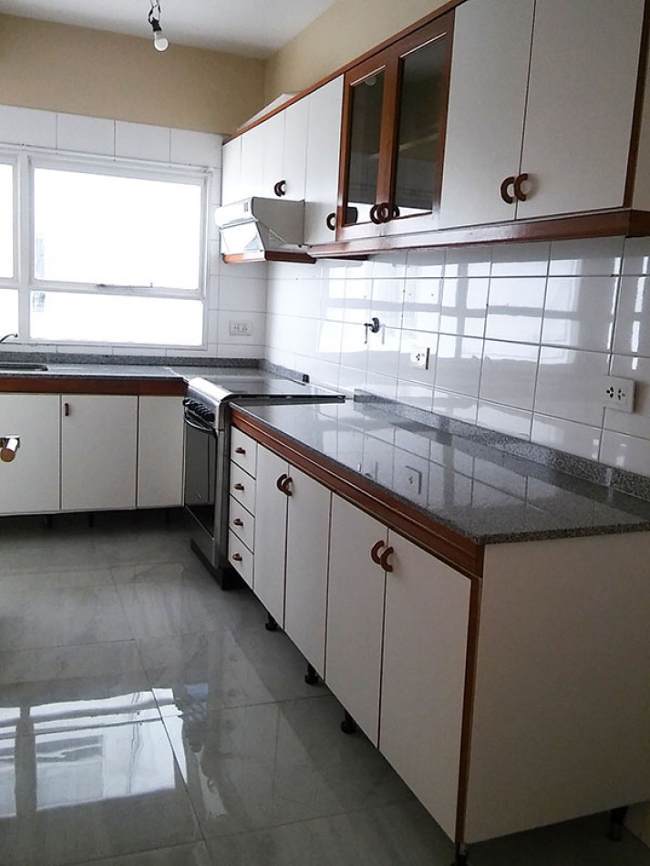 Departamento en alquiler, Belgrano - Capital FederalExcelente 3 amb de Categoria c/COCHERA fija cubierta. Cramer al 2100, Belgrano