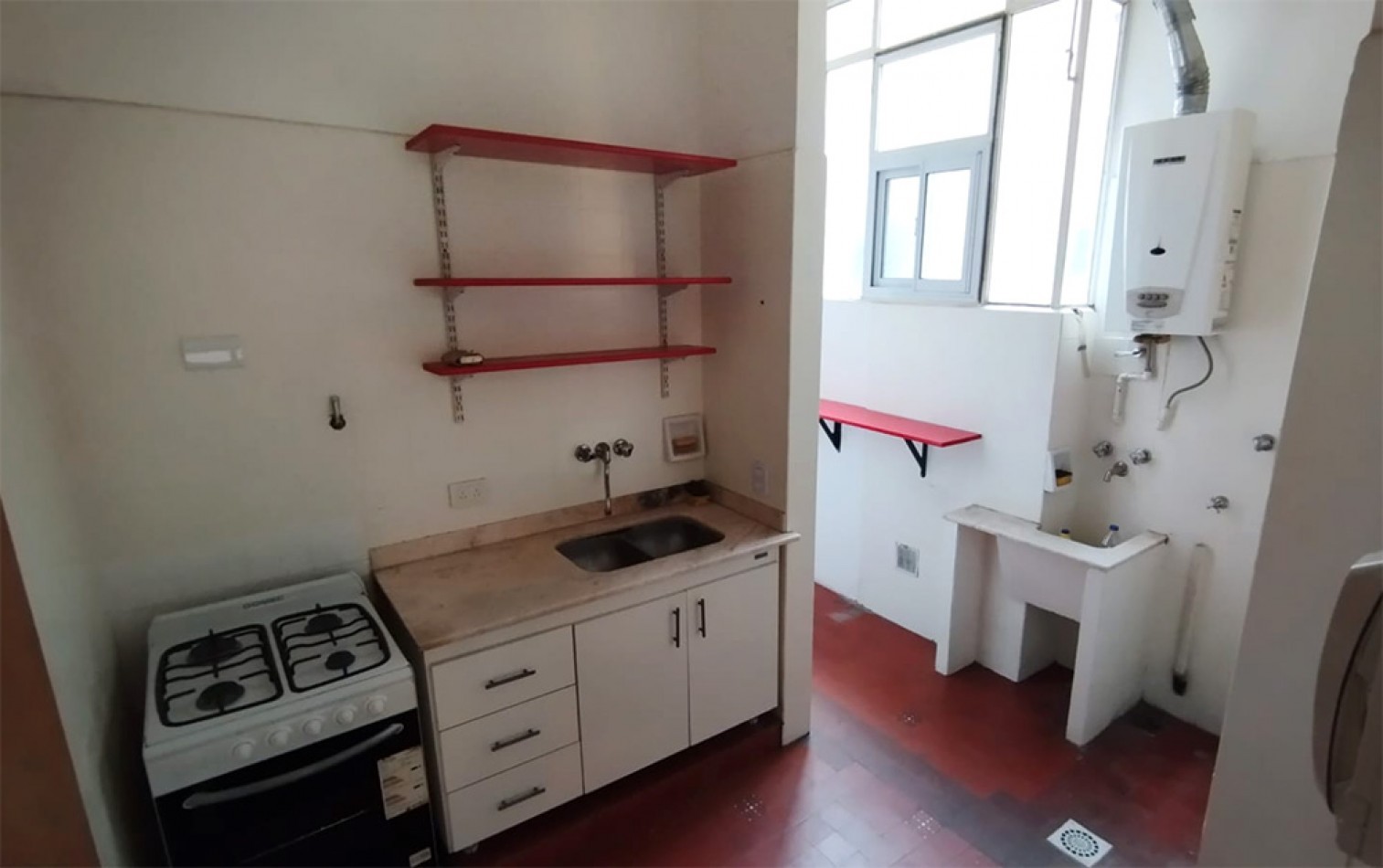 Nuevo Precio! Excelente 3 ambientes con dependencia al contrafrente con vista a pulmon / Zona UADE