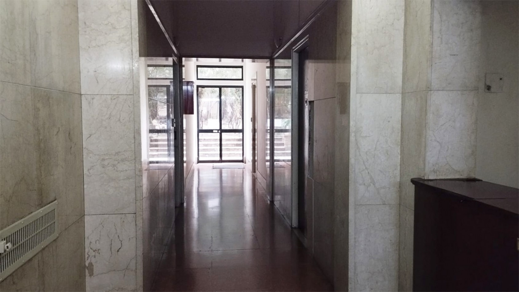 Nuevo Precio! Excelente 3 ambientes con dependencia al contrafrente con vista a pulmon / Zona UADE