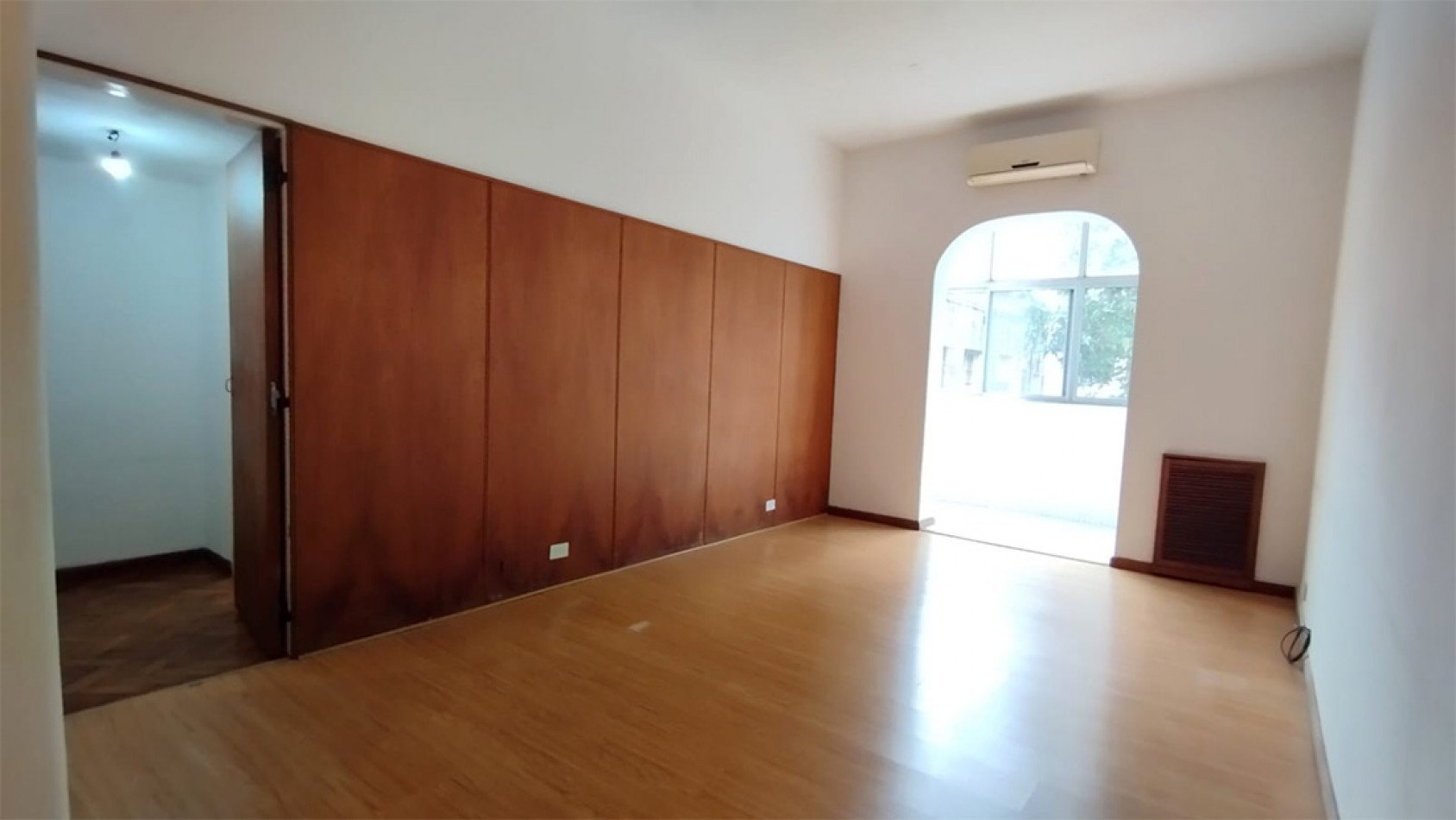 Nuevo Precio! Excelente 3 ambientes con dependencia al contrafrente con vista a pulmon / Zona UADE
