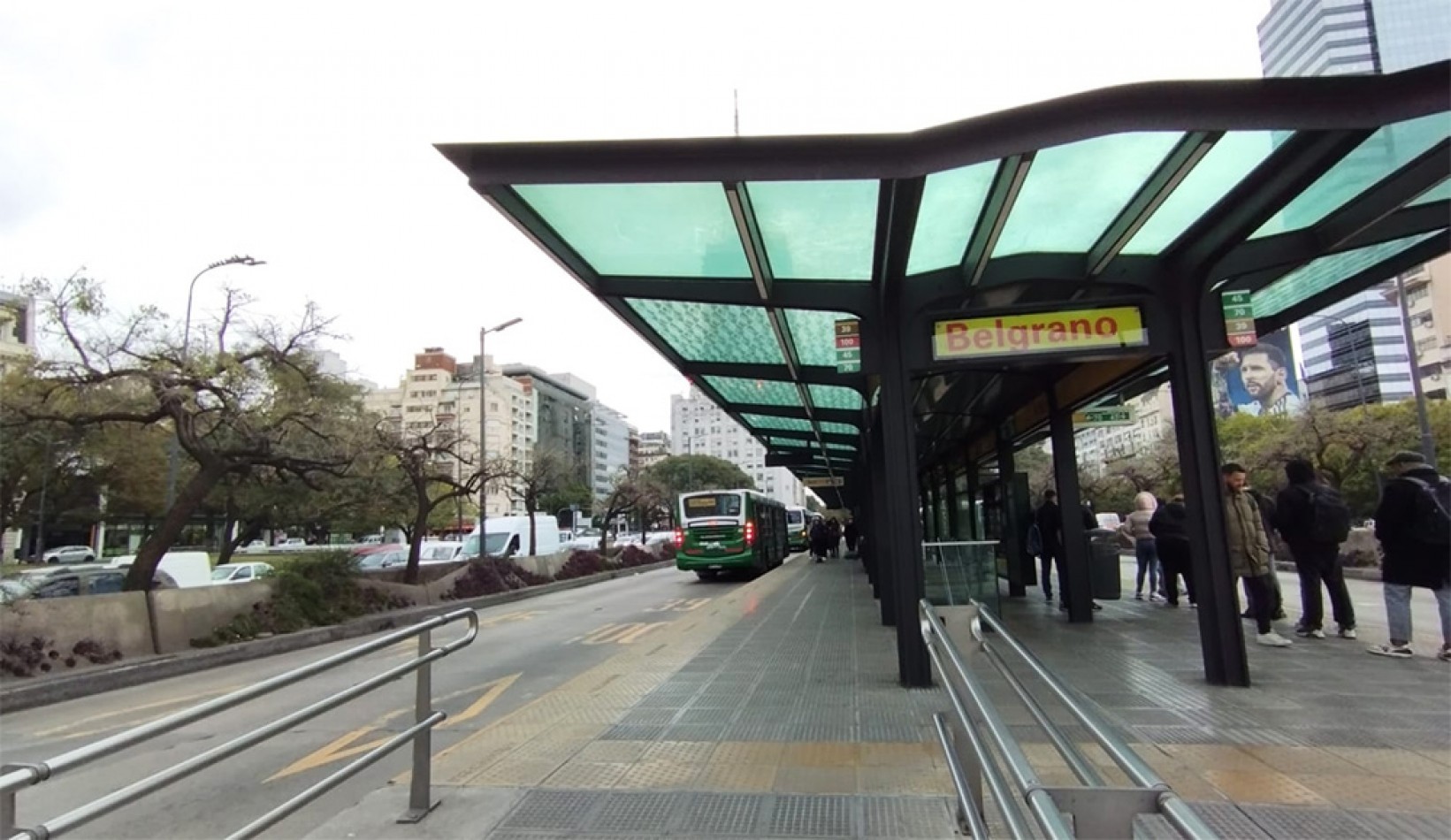 Nuevo Precio! Excelente 3 ambientes con dependencia al contrafrente con vista a pulmon / Zona UADE