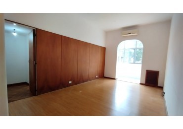 Nuevo Precio! Excelente 3 ambientes con dependencia al contrafrente con vista a pulmon / Zona UADE